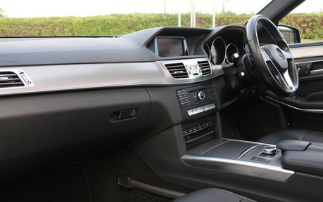 Mercedes-Benz E Class E220 Bluetec AMG Night Edition Premium Plus - Full MBSH 8