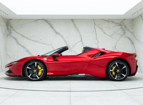 Ferrari SF90 Spider 3