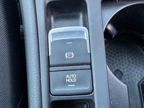 Volkswagen Golf 1.4 TSI BlueMotion Tech Match DSG Euro 5 (s/s) 5dr 28