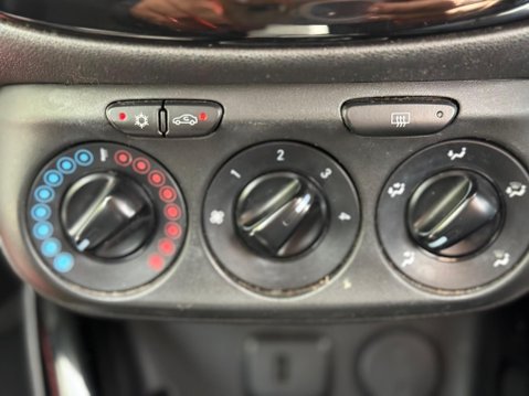 Vauxhall Corsa 1.4i ecoFLEX SE Euro 6 5dr 9