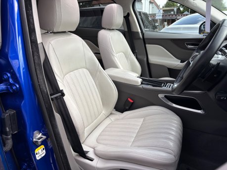 Jaguar F-Pace 2.0 P250i Portfolio SUV 5dr Petrol Auto AWD Euro 6 (s/s) (250 ps) 25