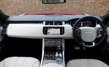 Land Rover Range Rover Sport 4.4 SDV8 Autobiography 15