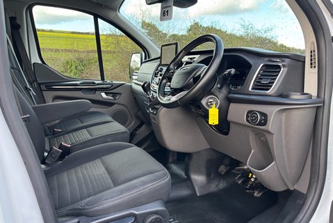 Ford Transit Custom 280 130 ps L1 Limited Panel Van - Sat Nav 17