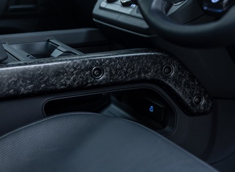 Land Rover Defender OCTA EDITION ONE 29