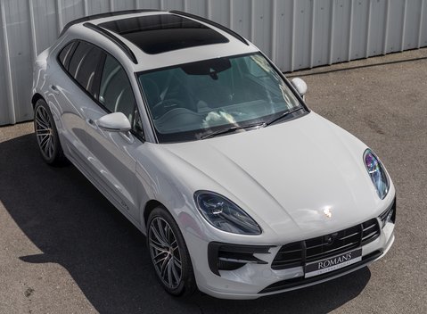 Porsche Macan GTS 8
