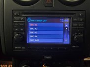 Nissan Qashqai 2.0 dCi Tekna Auto 4WD Euro 5 5dr (AVM) 32