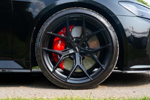 Audi RS6 Carbon Black Urban 3