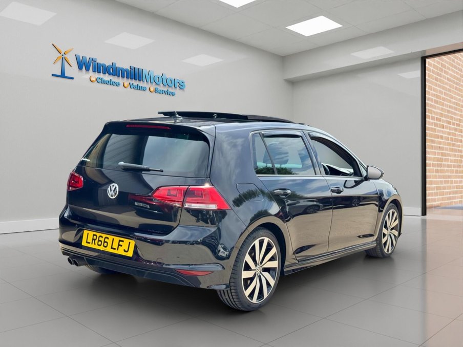 2016 Volkswagen Golf — image 8