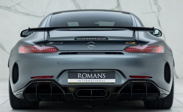 Mercedes-Benz AMG GT R Premium 5