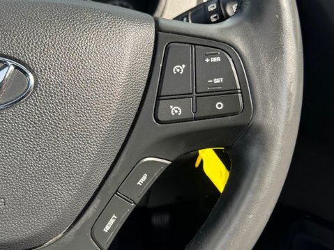 Hyundai i10 1.2 Premium SE Euro 6 5dr 29