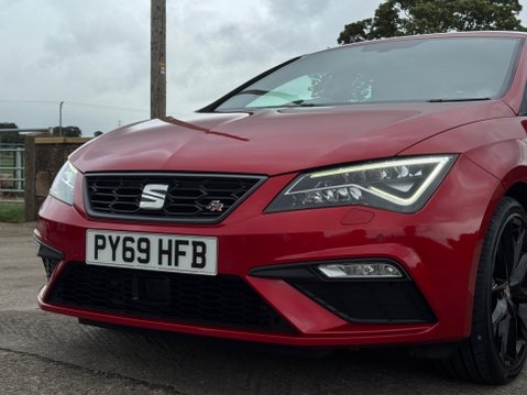 SEAT Leon 1.5 TSI EVO FR Black Edition Euro 6 (s/s) 5dr 6