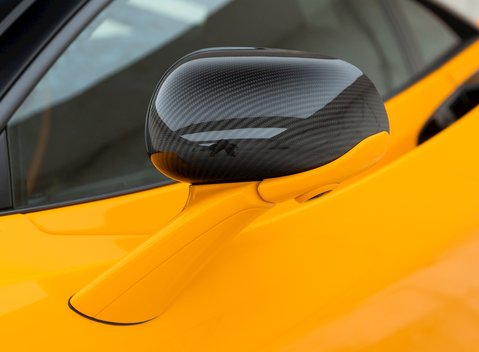 McLaren 720S Performance 26