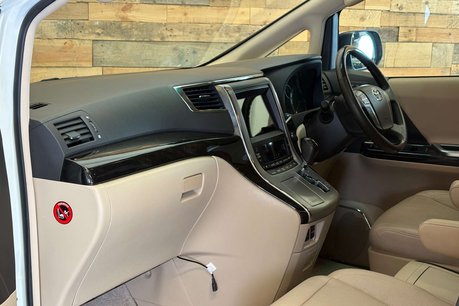 Toyota Vellfire V6 L Edition 11