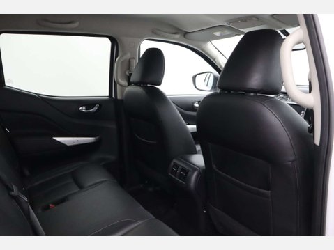 Nissan Navara 2.3 Navara Tekna dCi Auto 4WD 5dr 22