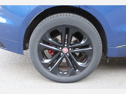 Jaguar F-Pace SPORT MHEV 10