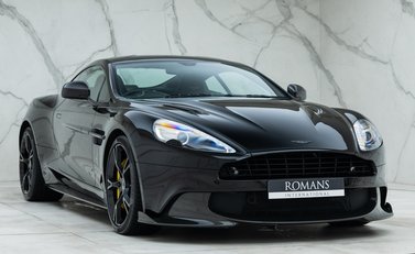 Aston Martin Vanquish S 6