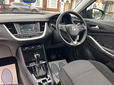 Vauxhall Grandland X 1.2 Turbo SE Auto Euro 6 (s/s) 5dr 22