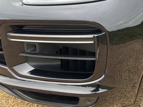 Porsche Cayenne V8 TURBO TIPTRONIC 19