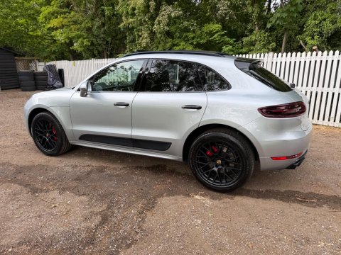 Porsche Macan GTS PDK 12