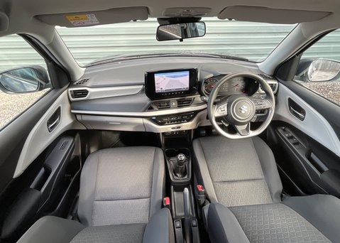 Suzuki Swift MOTION 13
