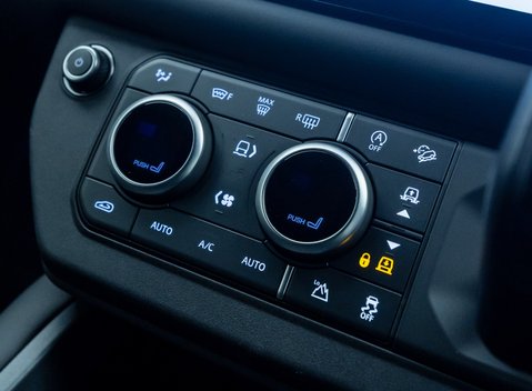 Land Rover Defender 90 D350 X-DYNAMIC HSE HARD TOP URBAN 21