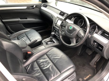 Skoda Superb ELEGANCE 2.0TDI 5dr CR DSG 4X4 Automatic 2