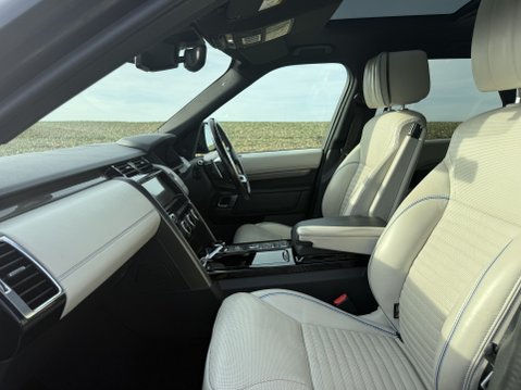 Land Rover Discovery SDV6 HSE LUXURY 37