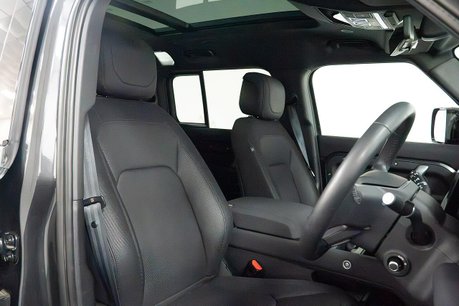 Land Rover Defender 2.0 P400e 15.4kWh X-Dynamic HSE SUV 5dr Petrol Plug-in Hybrid Auto 4WD Euro 2