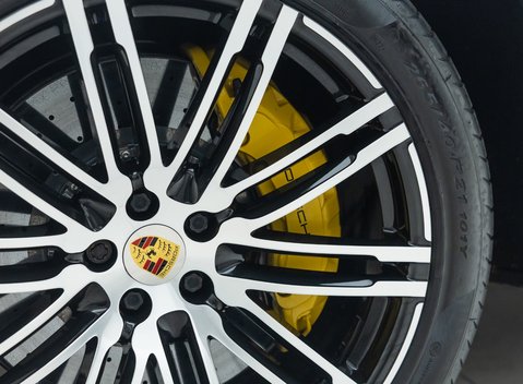 Porsche Macan TURBO 34