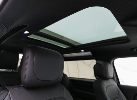 Land Rover Defender 3.0 D300 MHEV X Auto 4WD Euro 6 (s/s) 3dr 7