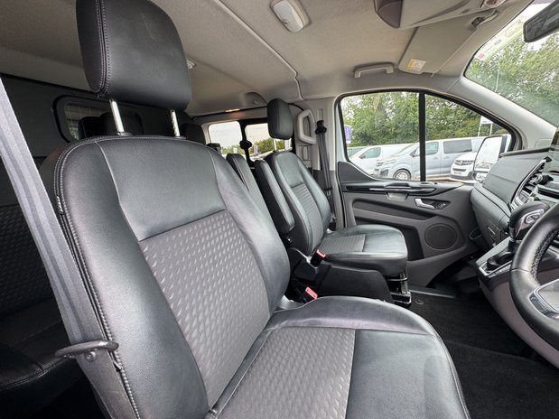 Ford Transit Custom Crew Cab AUTO SWB L1H1 Sport 320 Air Con SELECT 18