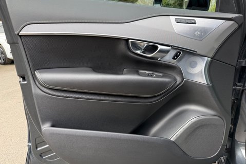 Volvo XC90 RECHARGE T8 R-DESIGN PRO AWD -B&W -POWER TOWBAR -PAN ROOF -LOUNGE PACK 24