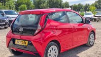 Toyota Aygo 1.0 VVT-i x-play Hatchback 5dr Petrol x-shift Euro 6 (Safety Sense) (71 ps) 28