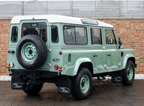 Land Rover Defender 110 Heritage Station Wagon 7