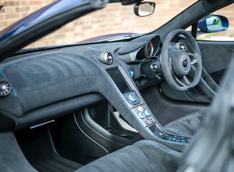 McLaren 675LT Spider MSO Carbon Series 18