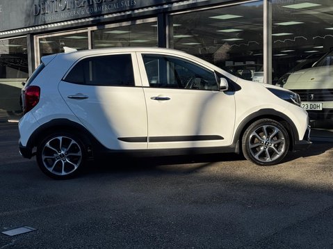 Kia Picanto X-LINE S 28