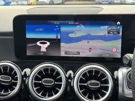 Mercedes-Benz GLB GLB 220 D 4MATIC AMG LINE PREMIUM PLUS 21