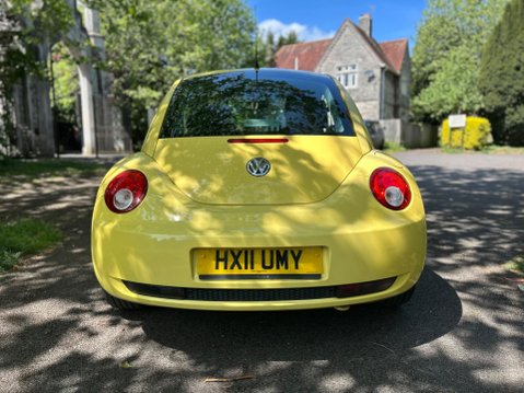 Volkswagen Beetle LUNA 8V 16