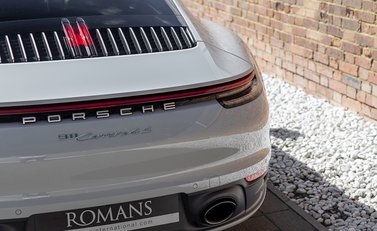Porsche 911 (992) Carrera 4S 27