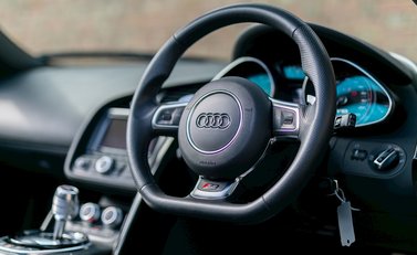 Audi R8 V10 Spyder 13