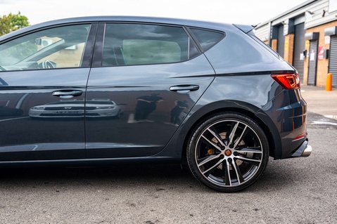 SEAT Leon 2.0 Leon Cupra Luxury 290 TSi Semi-Auto 5dr 26