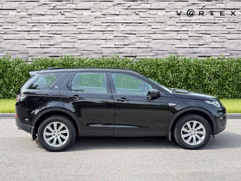 Land Rover Discovery Sport 2.0 Discovery Sport SE Tech TD4 4WD 5dr 8