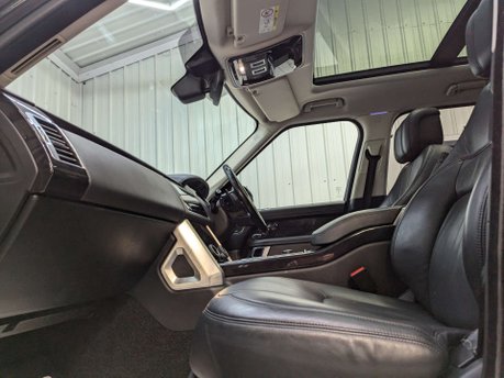 Land Rover Range Rover 4.4 Range Rover Vogue SE SDV8 Auto 4WD 5dr 56