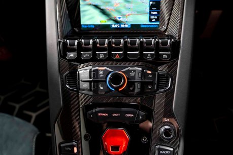Lamborghini Aventador SV AD PERSONAM. FACTORY SATIN CARBON FIBRE EXT. COMFORT SEATS. FRONT LIFT. 38