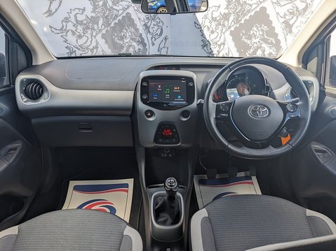 Toyota Aygo VVT-I X-TREND TSS 13