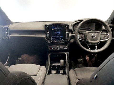 Volvo XC40 Recharge 69kWh Plus SUV 5dr Electric Auto (231 ps) 19