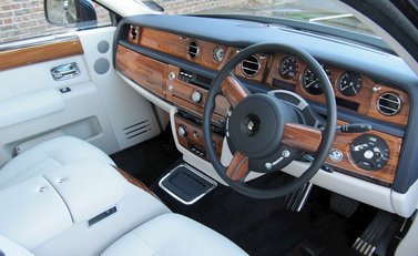 Rolls-Royce Phantom 5