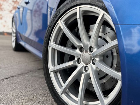 Audi RS4 4.2 FSI V8 Estate 5dr Petrol S Tronic quattro Euro 5 (450 ps) 33