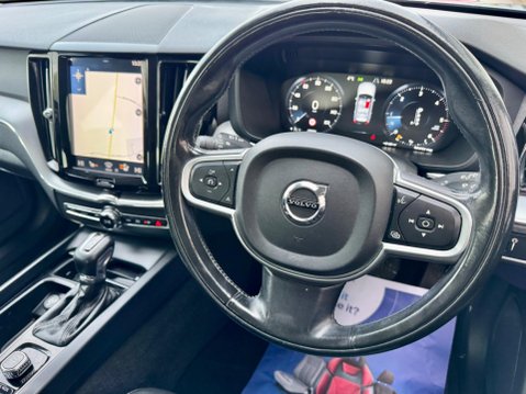 Volvo XC60 2.0 D4 Momentum SUV 5dr Diesel Auto AWD Euro 6 (s/s) (190 ps) 40