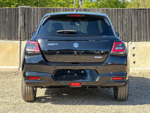 Suzuki Swift 1.2 Hybrid ULTRA 8